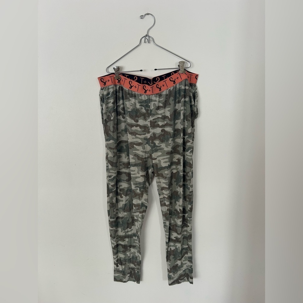 Smash & Tess Camo Leggings XL